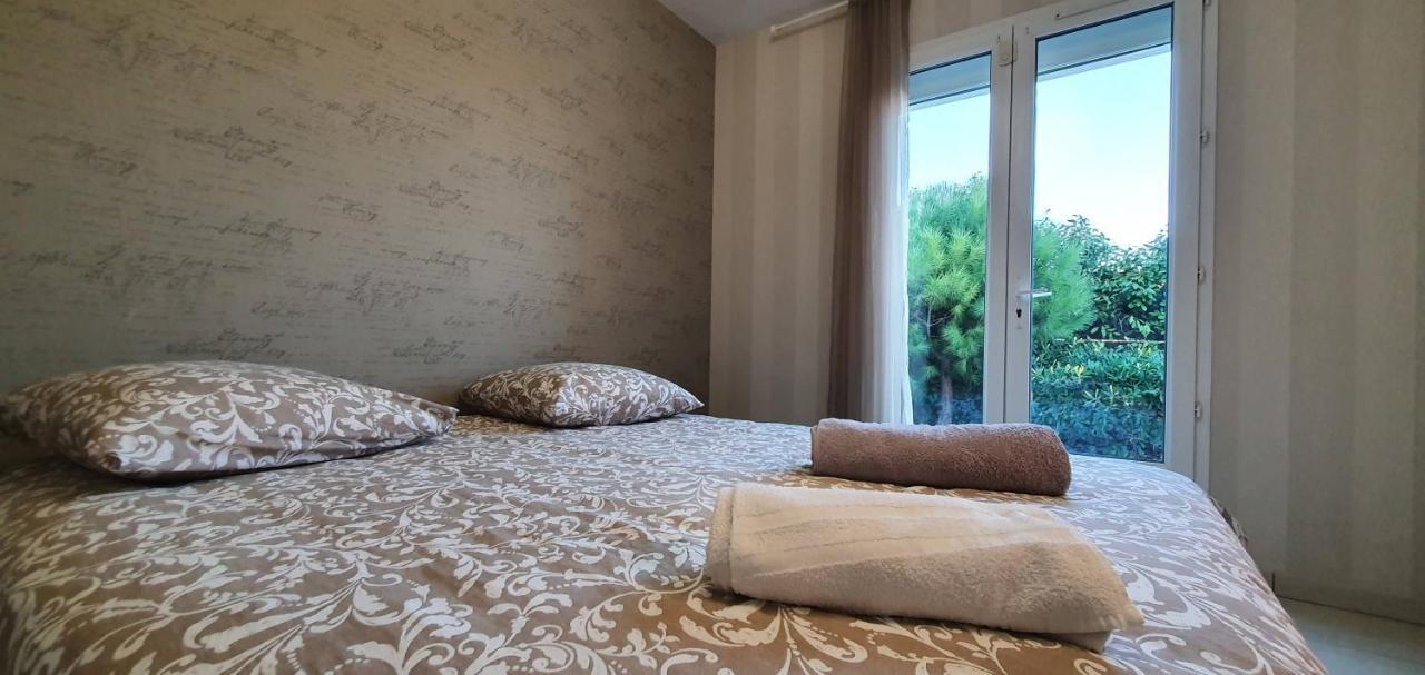 La Villa De L'Olivier Piscine Privee Et Parking 卡尔卡松 外观 照片